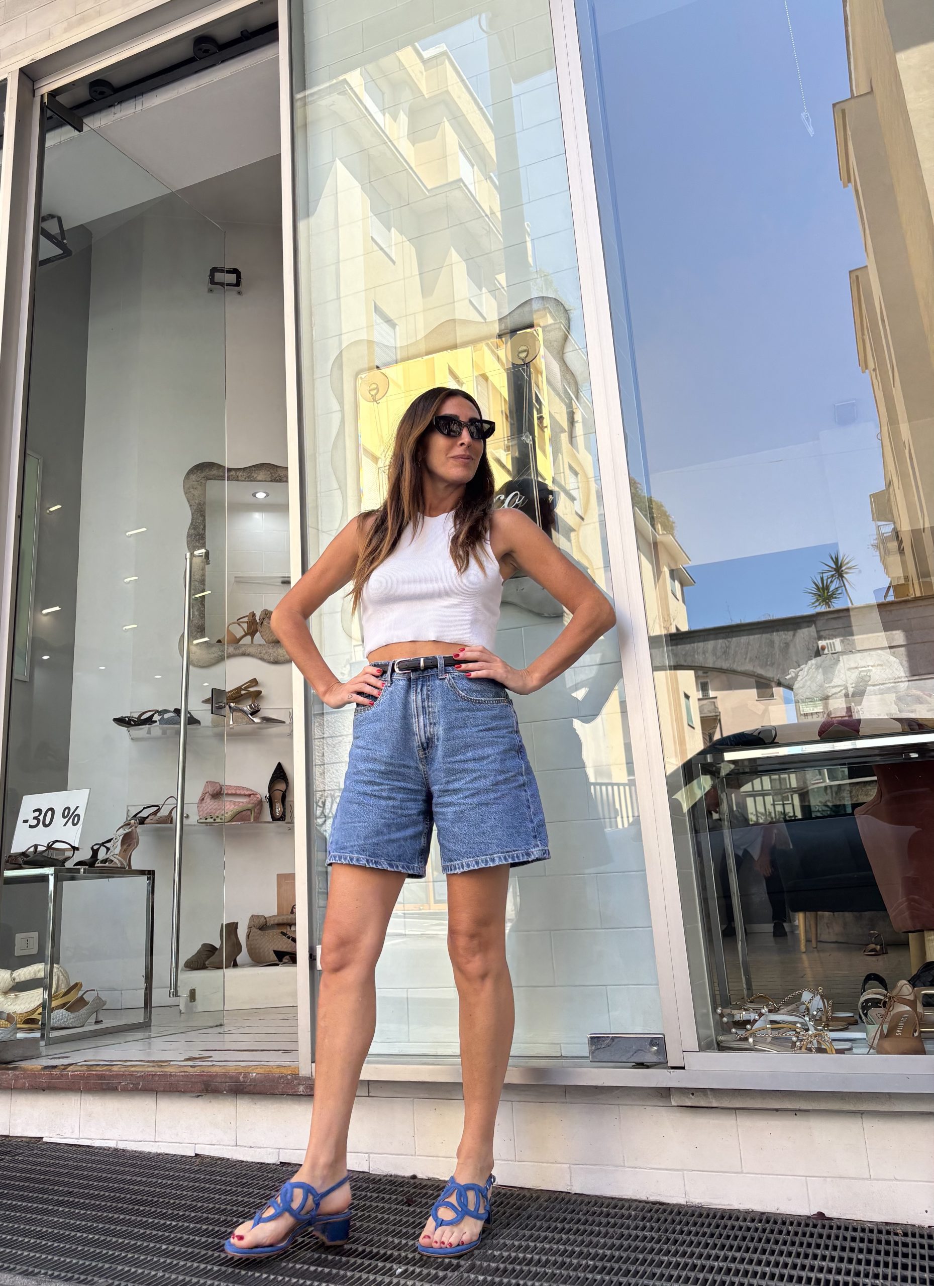 AEC2CBFC-314E-41FE-85E4-CBA813123782