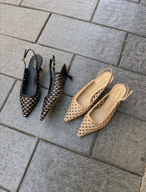 Slingback con forature a rilievo