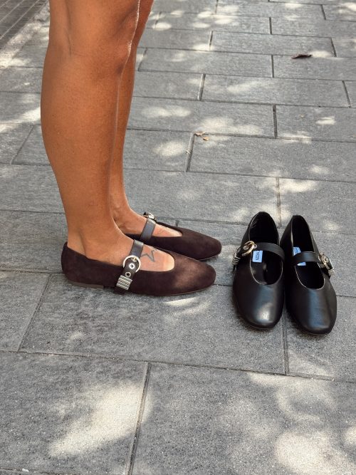 Ballerina con fibbia